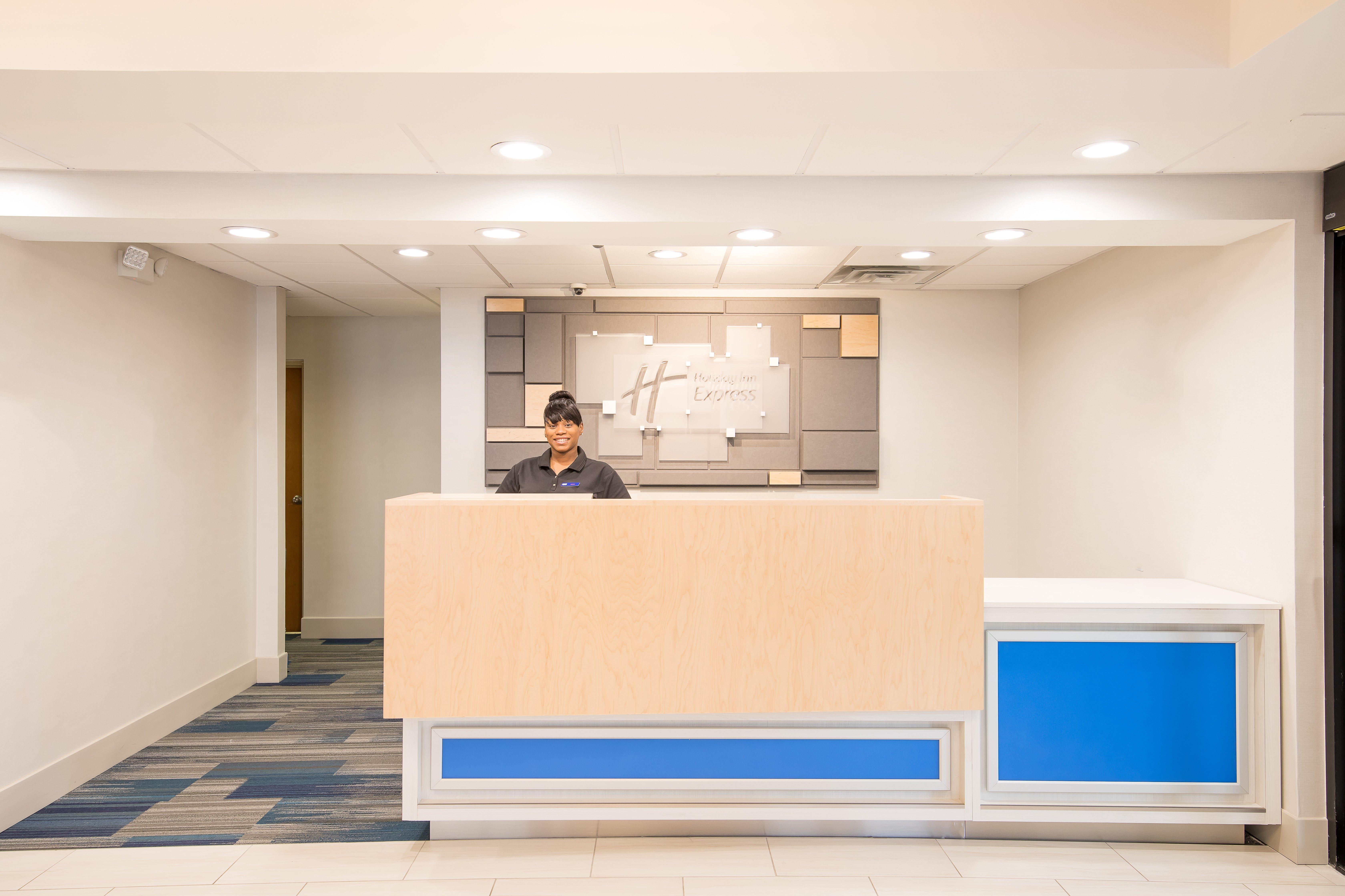 Holiday Inn Express Atlanta-Stone Mountain By Ihg Exterior photo