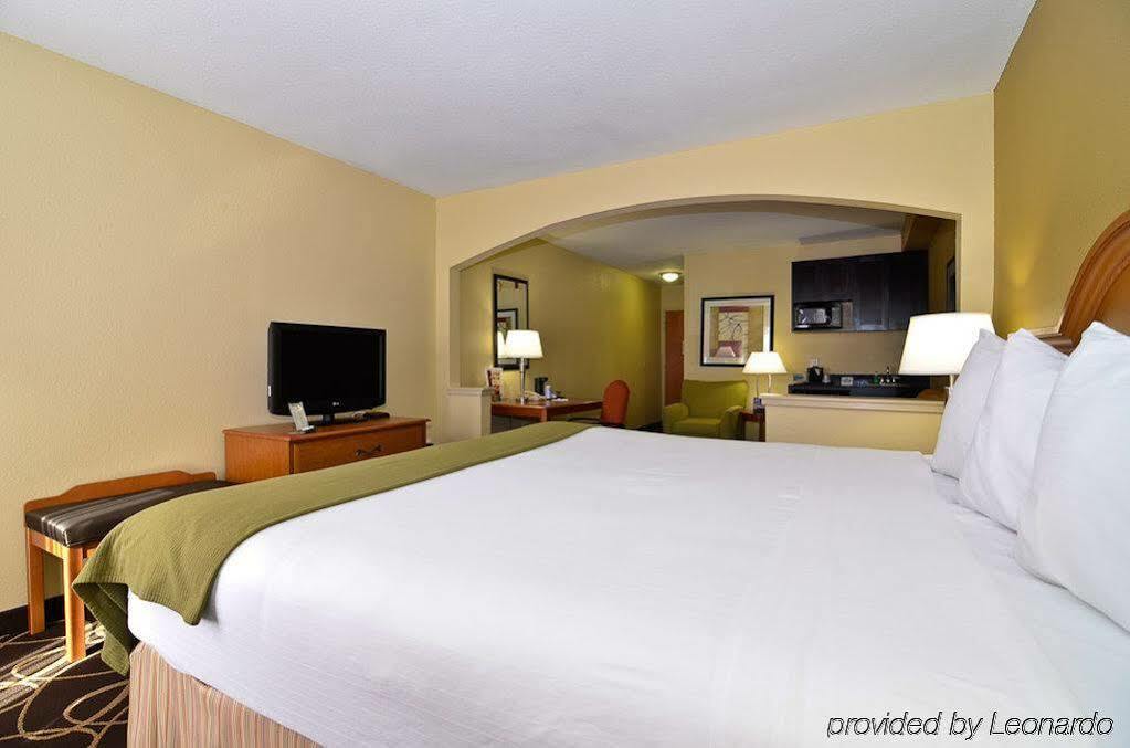 Holiday Inn Express Atlanta-Stone Mountain By Ihg Exterior photo